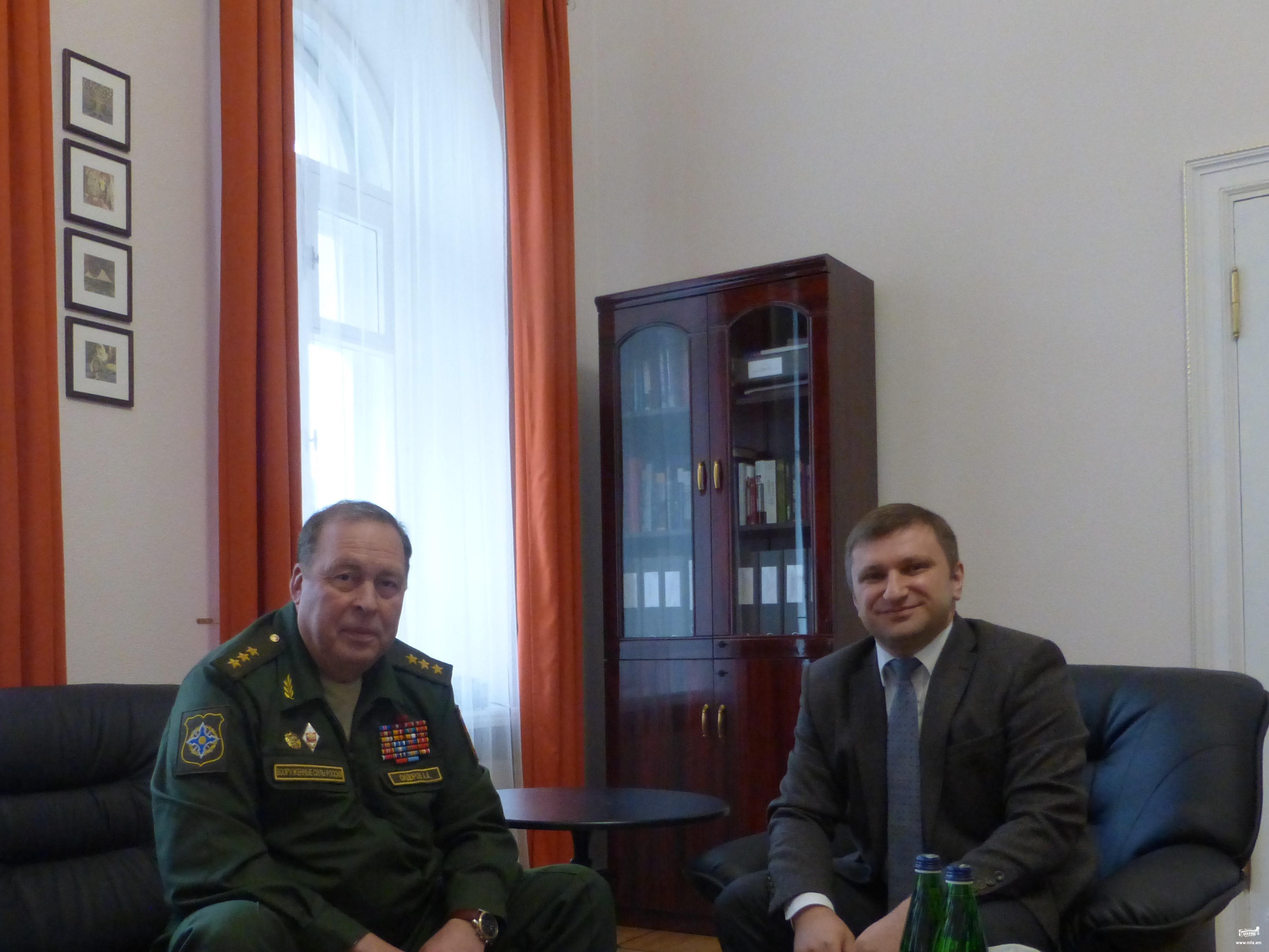 Постоянный и Полномочный представитель Армении встретился с Начальником Объединенного штаба ОДКБ